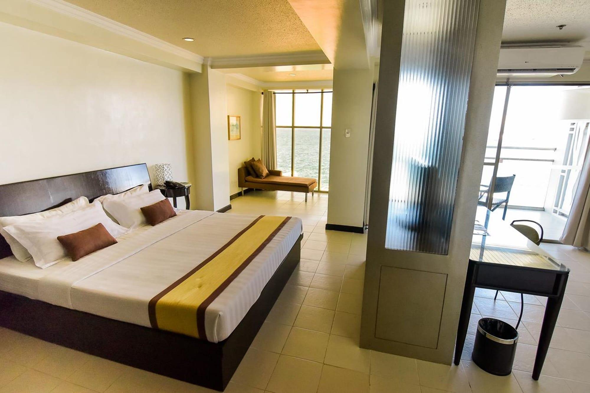 Hotel Tavern Surigao City Dış mekan fotoğraf