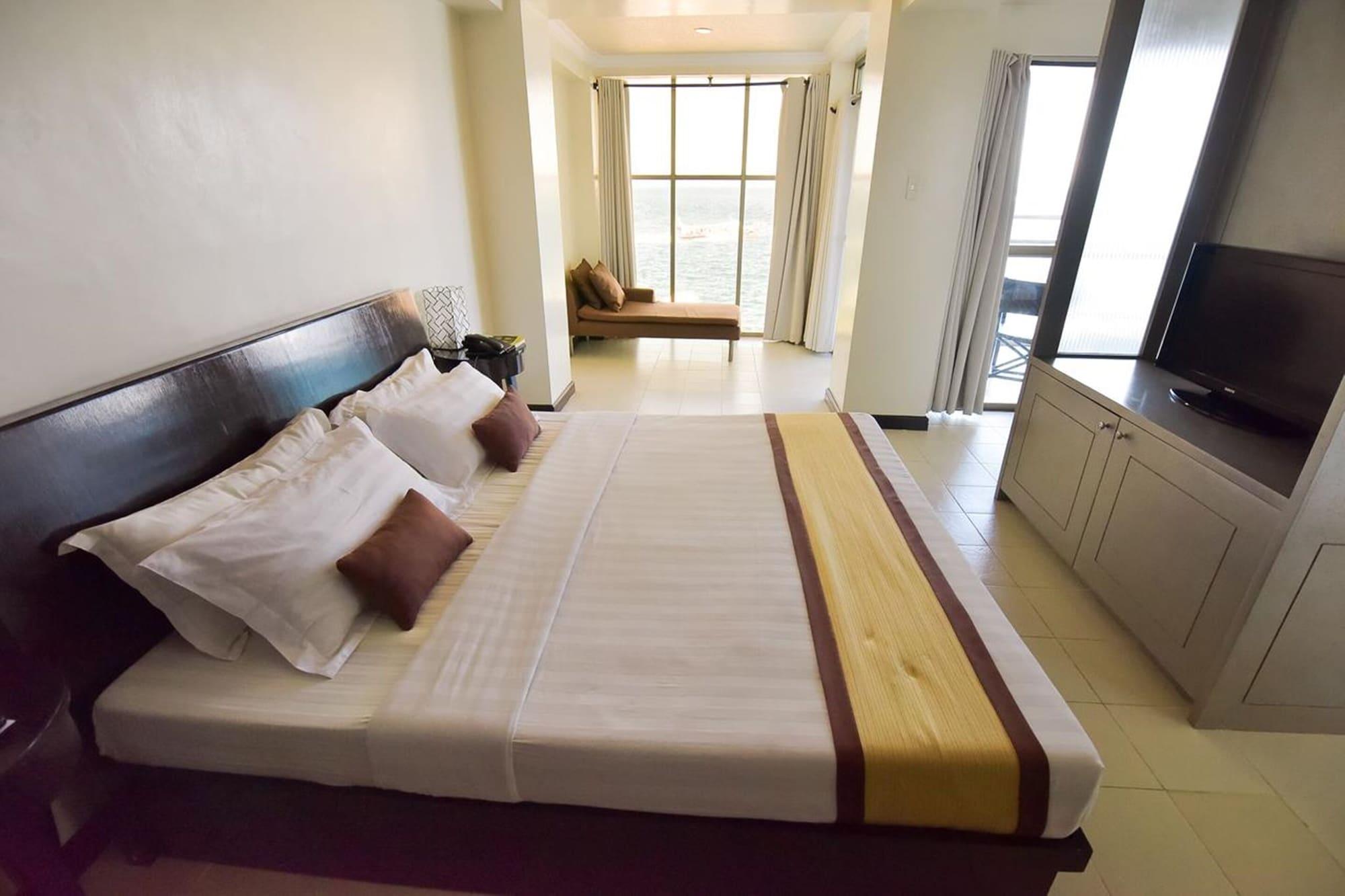Hotel Tavern Surigao City Dış mekan fotoğraf