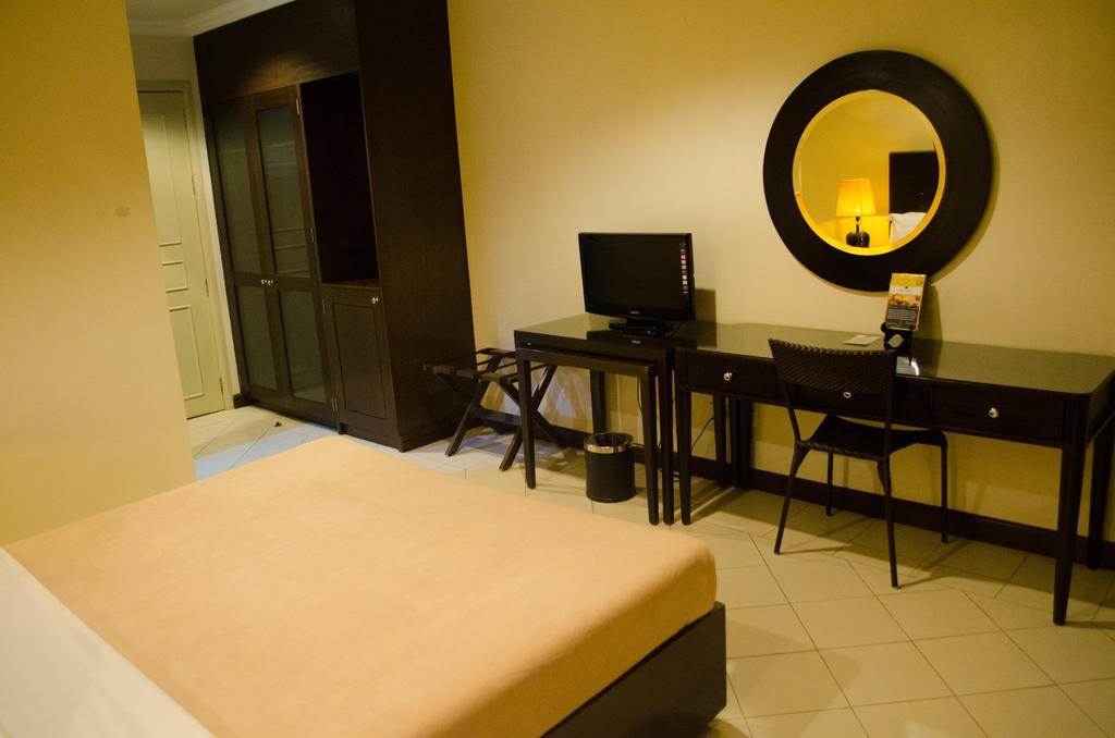 Hotel Tavern Surigao City Dış mekan fotoğraf